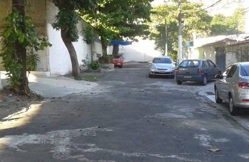 Sampaio Apartment | Apartamento bem Localizado em Condomínio de Casas