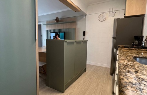 Castelo Branco Apartment | Apartamento Quadra Mar no Coração da Meia Praia SC