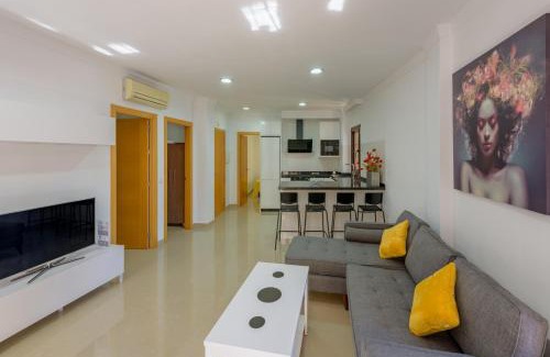 Nerja City Centre Apartment | Apartamento Céntrico Sibarys - 2 dormitorios- Calle Pintada
