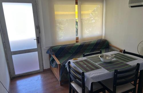 Maldonado Apartment | Apartamento cerca Playa Mansa y centro Maldonado aire acondicionado TV cable, Wifi Netflix