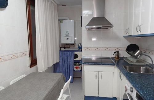 Castro Urdiales Apartment | Apartamento completo a 7 minutos de la playa con parking