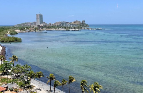 Margarita Island Apartment | Apartamento con Vista al Mar, Playa, Piscina, A/c, Wi-fi, Tanque de Agua,