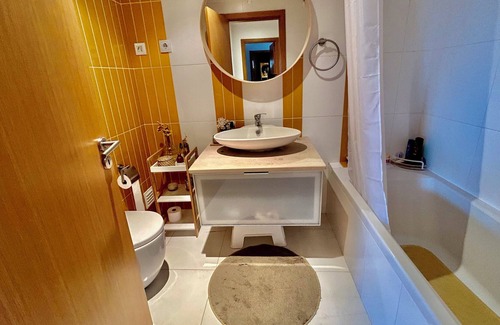 Palhais Apartment | Apartamento Confortável e Espaçoso, 20 min Lisboa!