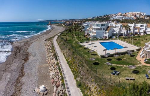 Casares del Mar Apartment | Apartamento dúplex en primera línea de playa