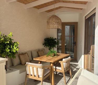 Nerja City Centre Apartment | Apartamento de lujo con piscina climatizada