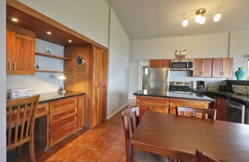 San Isidro House | Apartamento del Aracari - Top Level Apt with Gorgeous Views near SJO Airport