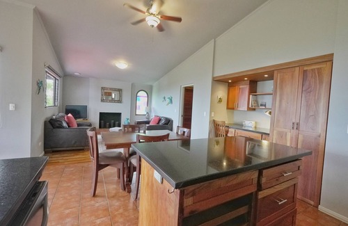 San Isidro House | Apartamento del Aracari - Top Level Apt with Gorgeous Views near SJO Airport