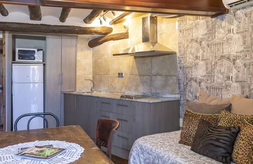 Adahuesca Apartment | Apartamento Deluxe Para 4 Personas con Jacuzzi