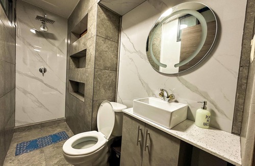 Banos de Agua Santa Apartment | Apartamento Moderno Ideal Para Familias, en el Centro de la Ciudad