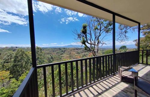 Poas Volcano National Park Apartment | Apartamento en las Montañas del Volcán Poas, con Magnífica Vista