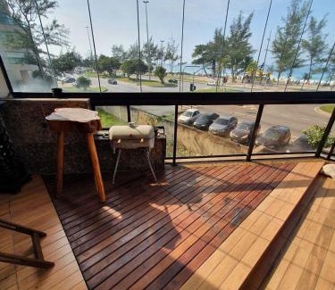 Recreio dos Bandeirantes Apartment | Apartamento enfrente a praia- 1 min andando