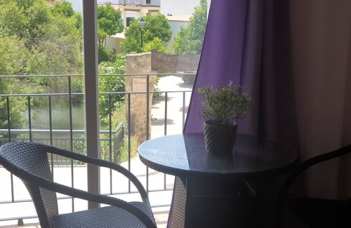 Cuevas del Becerro Apartment | Apartamento Cuevas Del Becerro