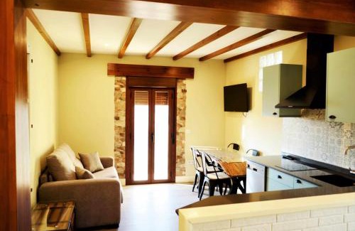 Guijo de Santa Barbara Apartment | Apartamentos La Rosa y El Pastor