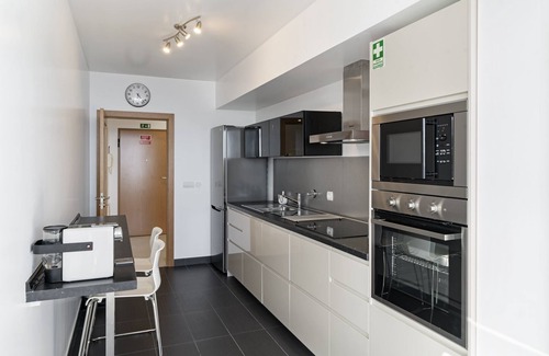 Canico Apartment | Apartamento espaçoso com piscina e vista mar, Caniço VI