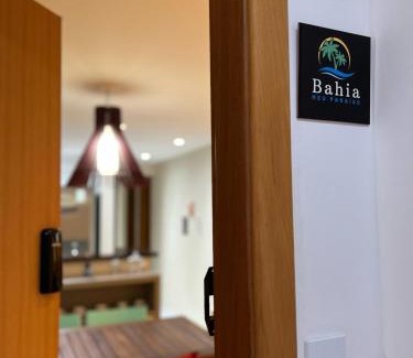 Centro Apartment | Apartamento espetacular na MELHOR praia da Bahia, GUARAJUBA é uma das únicas praias com selo azul do Brasil -Luxo, lazer, diversão e tranquilidade! Projetado para que você tenha a melhor experiência em hospedagem - Condominio tipo resort, o mais procurado