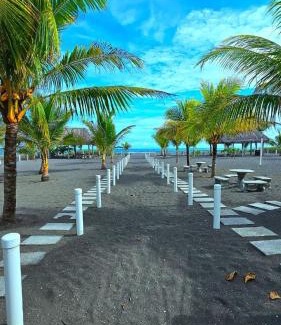 Palo Grande Apartment | Apartamento familiar frente al mar
