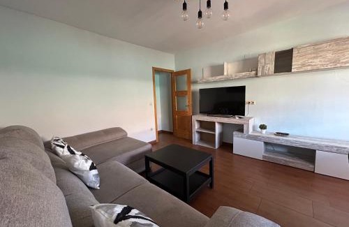 Cercadilla-Medina Azahara Apartment | Apartamento Ganivet en el centro de Córdoba