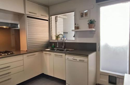 Premia de Mar Apartment | Apartamento Gran Via para 6 en el centro de Premià
