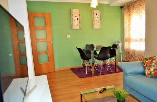 Bailen-Miraflores Apartment | APARTAMENTO HOSPITALES a 10 MINUTOS DEL CENTRO Y PLAYAS