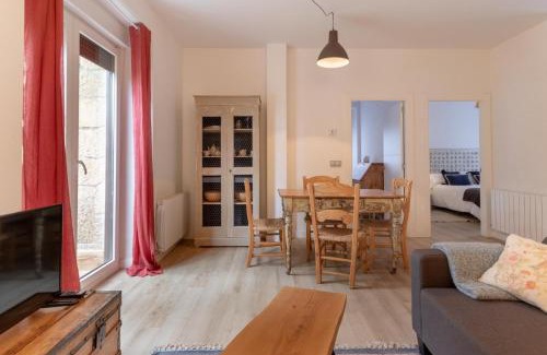 Basauri Apartment | Apartamento KUIA en Gran Bilbao con terraza y vistas a un parque