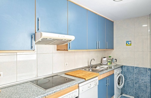 Ripollet Apartment | Apartamento lujo& piscina junto Barcelona Centro
