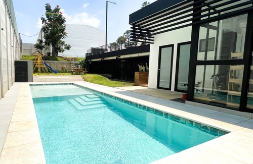 Santa Tecla Apartment | Apartamento Moderno Orange Place + Wifi+ Pool+ GYM