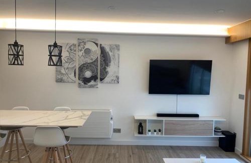 Malpica de Bergantinos Apartment | Apartamento moderno malpica
