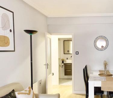 Barrio de Santo Domingo y San Martin Apartment | Apartamento moderno y céntrico en Huesca ciudad