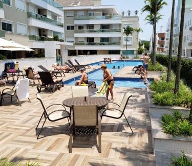 Ingleses Centro Apartment | Apartamento na Praia Ingleses de Frente com vista parcial do mar