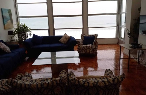 Pitangueiras RV Rental | Apartamento nas Pitangueiras de Frente Para o Mar