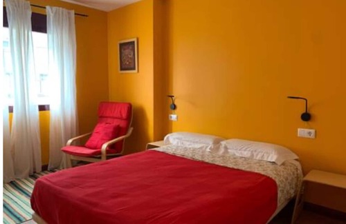 Boiro Apartment | Apartamento Para 4 Personas en Playa Jardín Boiro, Puerto de Escarabote