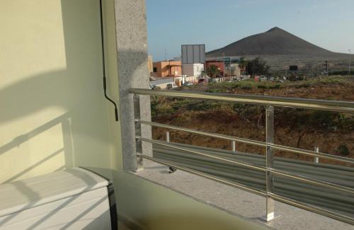 El Medano Apartment | APARTAMENTO PLAYA EL MEDANO con TERRAZAS, VISTAS, GARAJE Y TRASTERO, En La Gaviota, 36, ZONA WIND SURF