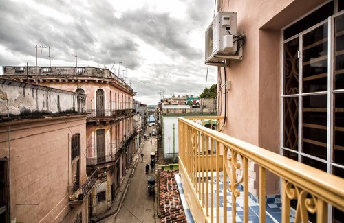 Old Havana Apartment | Apartamento Privado con Balcón y Vistas