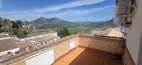 Zahara de la Sierra Apartment | Apartamento rural El mirador