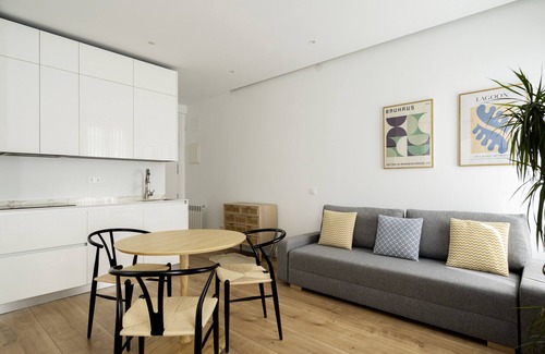 Ibiza Apartment | apartamento reformado en el retiro de alquiler temporal