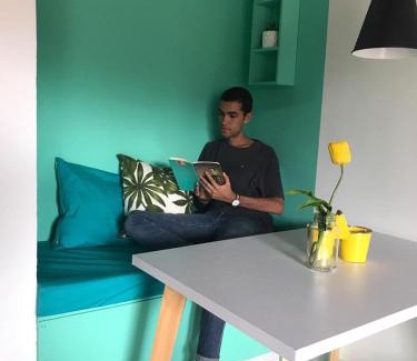 Retiro Apartment | Apartamento remodelado en el mejor sitio del centro de Medellín Home Aris 401