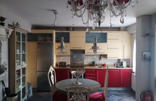Valladolid Apartment | Apartamento San Quirce - céntrico y reformado- wifi y netflix