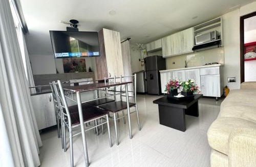 El Tesoro Apartment | Apartamento sector turistico en poblado, Medellín