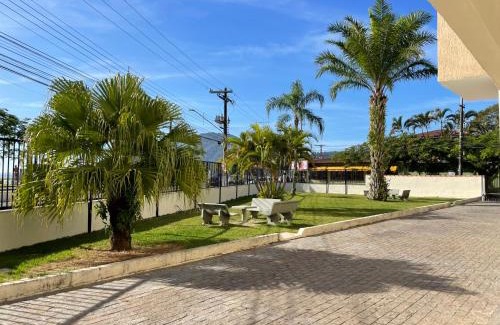 Barra da Lagoa Apartment | Apartamento Ubatuba, Itaguá, bem localizado, duas vagas de garagem