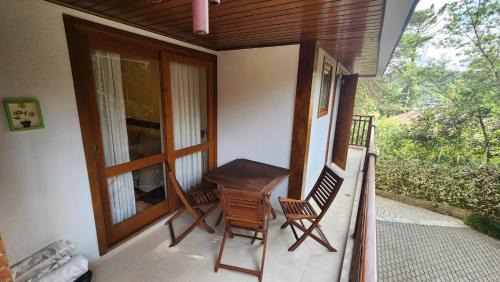 Vila Inglesa Apartment | Apartamentos Centrinho Capivari - Recanto Boticário