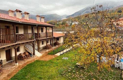 Hervas Apartment | APARTAMENTOS DOÑA JIMENA DEL AMBROZ 4 Estrellas complejo único en el centro del pueblo