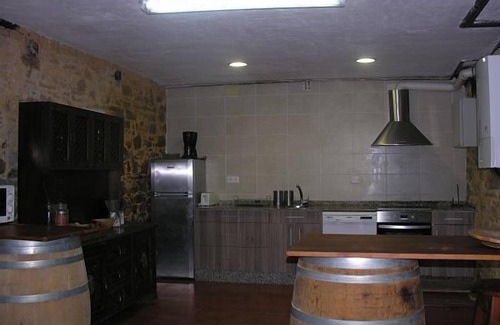 Barcena de Cicero Cottage | Apartamentos El Majuelo for 9 people