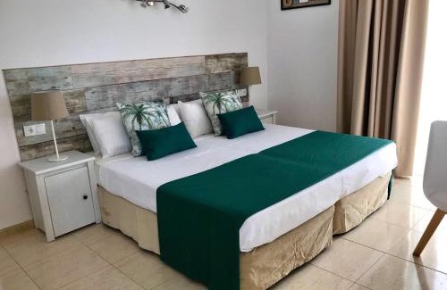 Palmanova Apartment | Apartamentos Las Palmeras