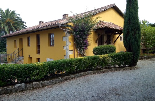 Alfoz de Lloredo Cottage | Apartamentos Padruno 5 for 2/4 persons