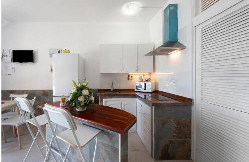 Alojera Apartment | Apartamentos Playa Azul - 2