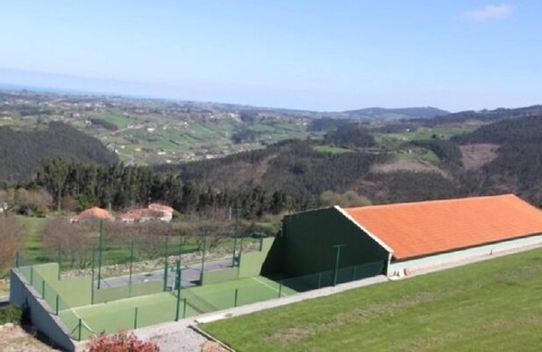 Lloreda Cottage | Apartamentos rurales Laboz for 8 people