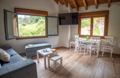 Santa Marina de Piedramuelle Apartment | Apartamentos Rurales Las Caldas SENDA VERDE, 15 minutes from downtown Oviedo