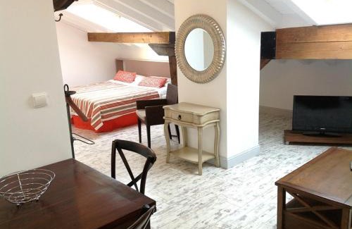 Cartes Apartment | Apartamentos Rurales La Villa de Piedra