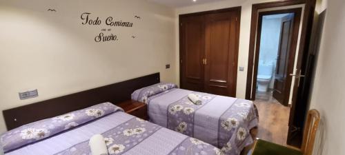 Oeste Apartment | Apartamentos Salamanca Puerta Zamora, Centro, Wifi con salón y 2 dormitorios, Parking