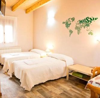 Santa Colomba de Somoza Apartment | Apartamentos turísticos LAS CARBALLEDAS